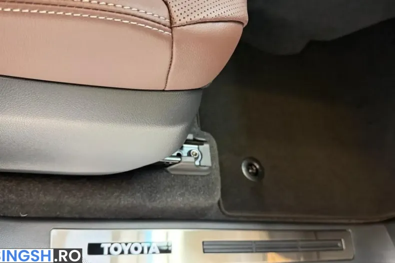 Toyota Land Cruiser din 2026 cu 51 km - oferta TOY250349 - foto 20