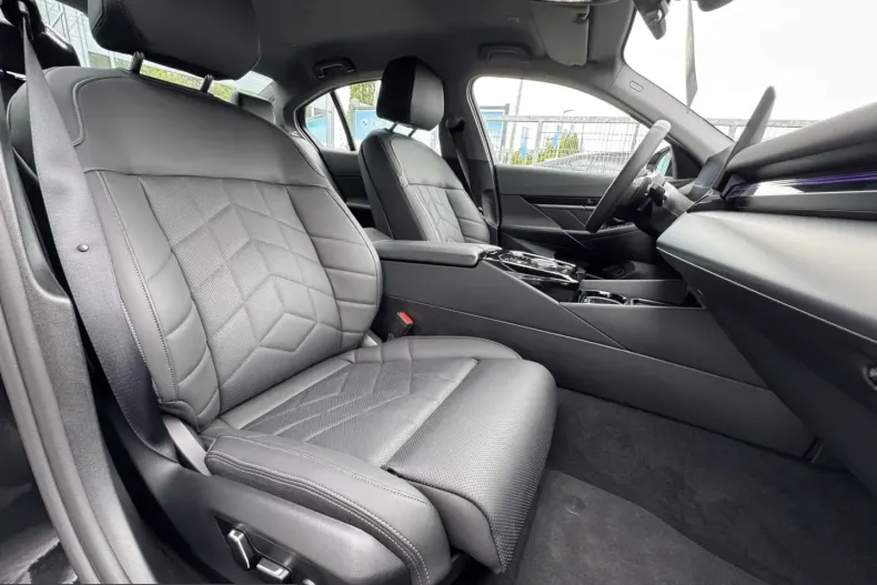 BMW 520 (Seria 5) din 2024 cu 23.961 km - oferta BMW250362 - foto 6