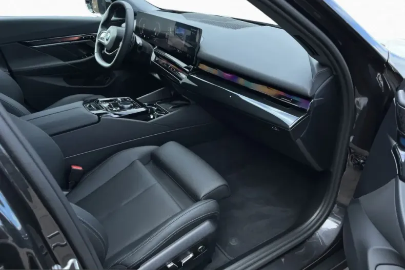 BMW 520 (Seria 5) din 2025 cu 13.251 km - oferta BMW250363 - foto 11