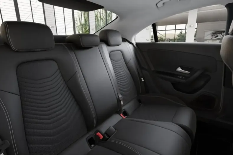 Mercedes-Benz CLA 180 (Clasa CLA) din 2025 cu 7.782 km - oferta MER250364 - foto 9