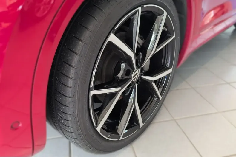 Volkswagen Touareg din 2025 cu 18.390 km - oferta VOL250371 - foto 7