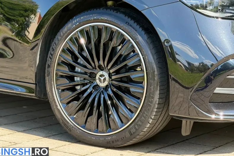 Mercedes-Benz E 300 (Clasa E) din 2025 cu 12.899 km - oferta MER250375 - foto 8