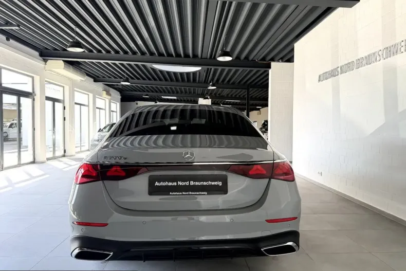 Mercedes-Benz E 300 (Clasa E) din 2025 cu 18.903 km - oferta MER250378 - foto 6