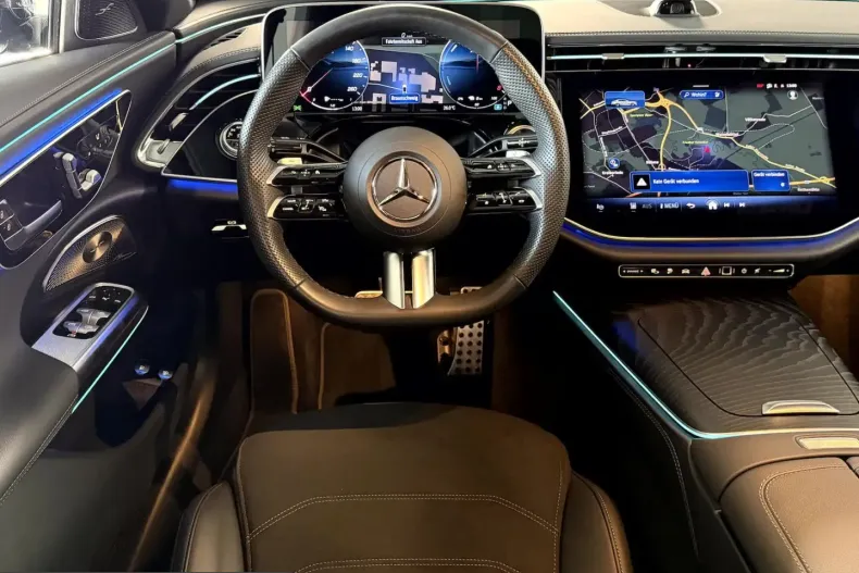 Mercedes-Benz E 300 (Clasa E) din 2025 cu 18.903 km - oferta MER250378 - foto 13