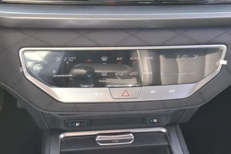 Ssangyong REXTON din 2025 cu 15.579 km - oferta SSA250381 - foto 8