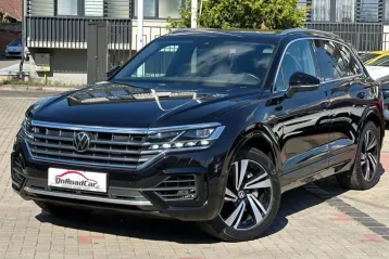 Volkswagen Touareg din 2022 - oferta VOL250383
