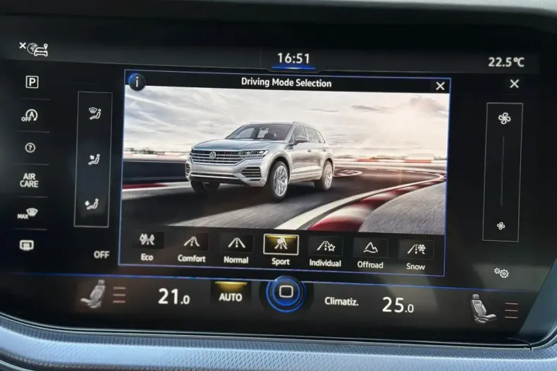 Volkswagen Touareg din 2022 cu 78.697 km - oferta VOL250383 - foto 27
