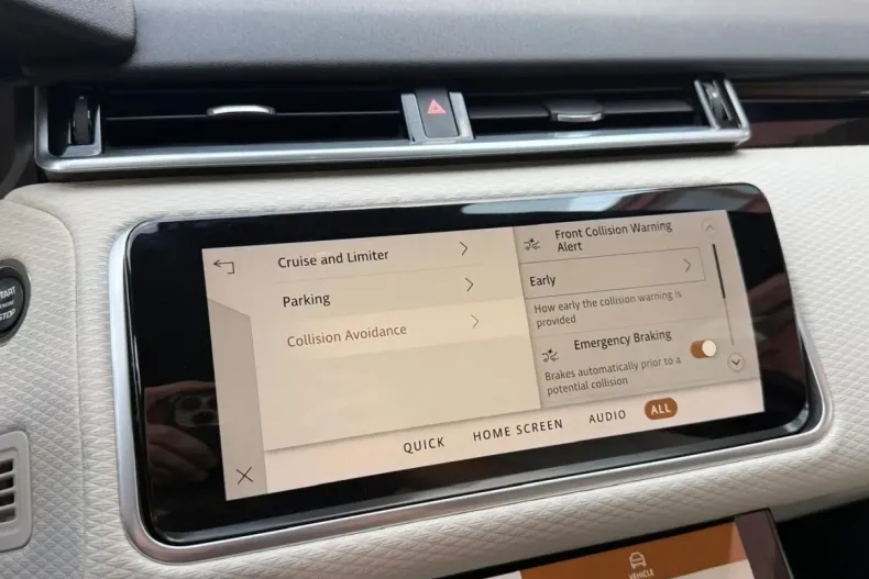 Land Rover Range Rover Velar din 2023 cu 149.989 km - oferta LAN250386 - foto 17