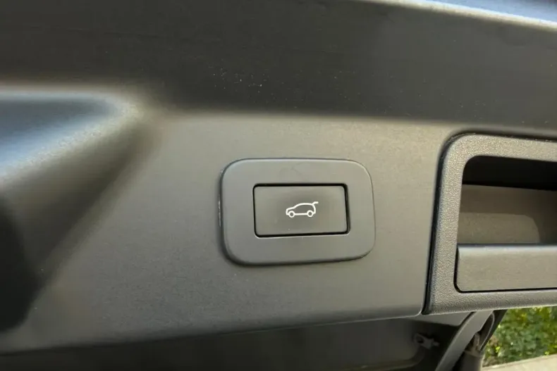 Land Rover Range Rover Velar din 2023 cu 149.989 km - oferta LAN250386 - foto 25