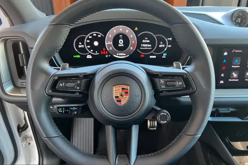 Porsche Cayenne din 2025 cu 17.600 km - oferta POR250387 - foto 9