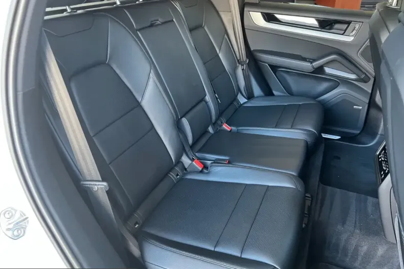 Porsche Cayenne din 2025 cu 17.600 km - oferta POR250387 - foto 20