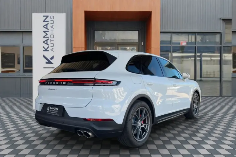 Porsche Cayenne din 2025 cu 17.600 km - oferta POR250387 - foto 25
