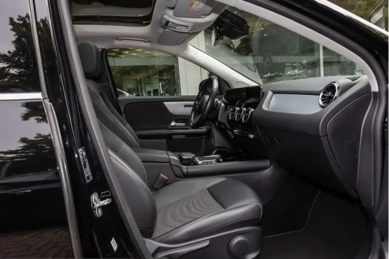 Mercedes-Benz GLA 250 (Clasa GLA) din 2023 cu 69.450 km - oferta MER250389 - foto 7