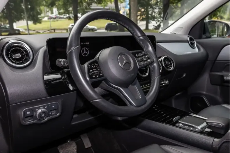 Mercedes-Benz GLA 250 (Clasa GLA) din 2023 cu 69.450 km - oferta MER250389 - foto 12