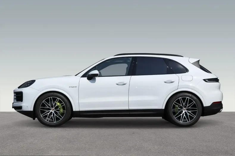 Porsche Cayenne din 2025 cu 16.400 km - oferta POR250392 - foto 2