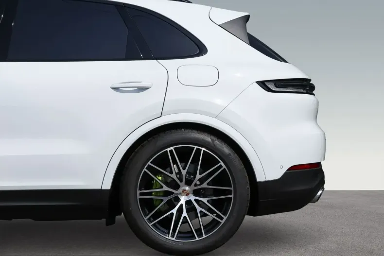 Porsche Cayenne din 2025 cu 16.400 km - oferta POR250392 - foto 27