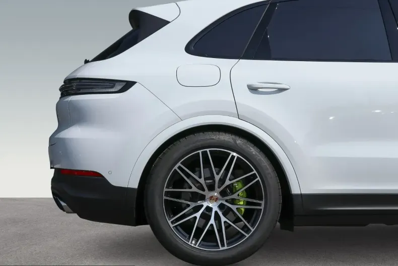 Porsche Cayenne din 2025 cu 16.400 km - oferta POR250392 - foto 28