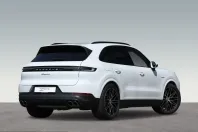 Porsche Cayenne din 2025 cu 16.400 km - oferta POR250392 - foto 31