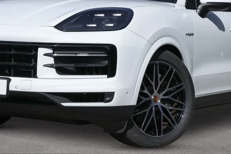 Porsche Cayenne din 2025 cu 28.990 km - oferta POR250393 - foto 8