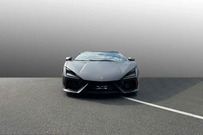 Lamborghini Revuelto din 2025 cu 6.700 km - oferta LAM250398 - foto 4