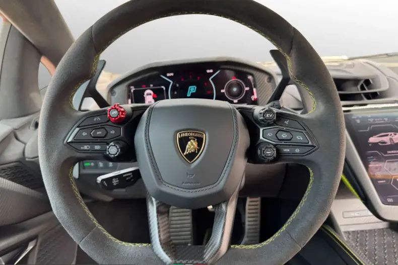 Lamborghini Revuelto din 2025 cu 6.700 km - oferta LAM250398 - foto 23