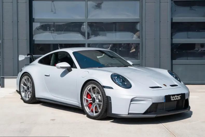 Porsche 992 din 2025 cu 4.000 km - oferta POR250399 - foto 2