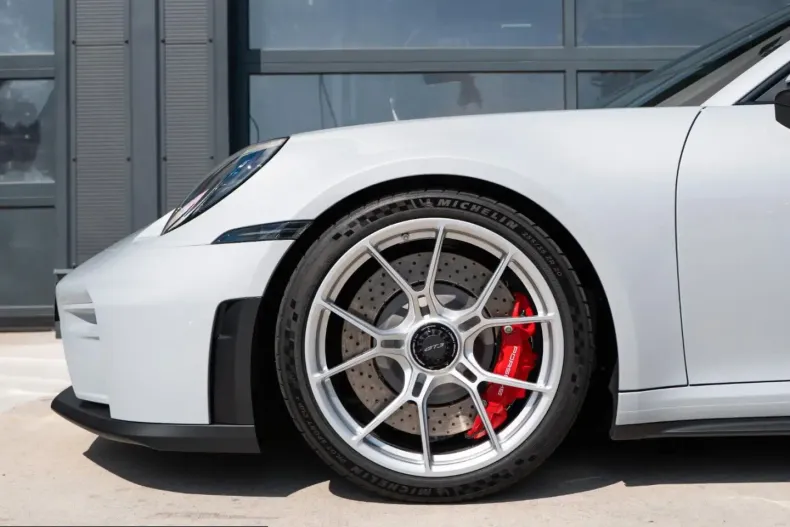 Porsche 992 din 2025 cu 4.000 km - oferta POR250399 - foto 8