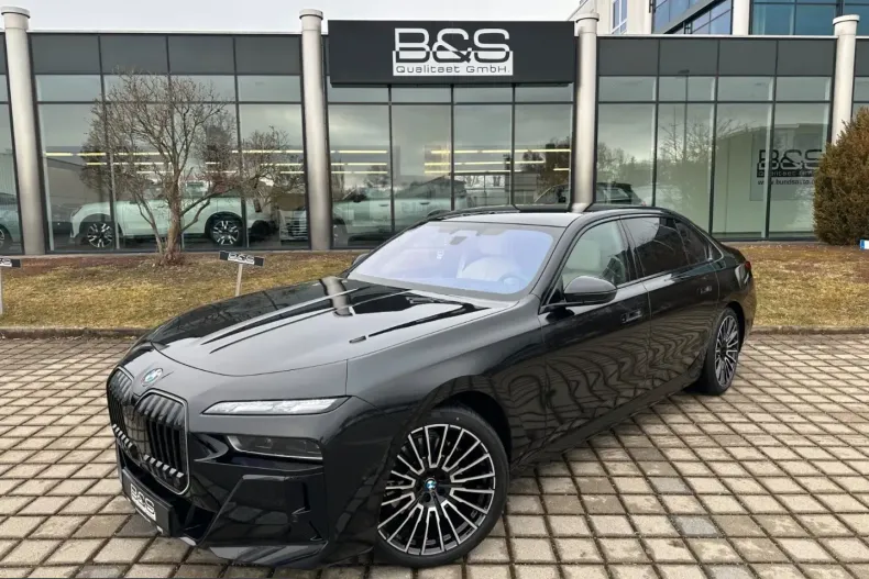 BMW 740 (Seria 7) din 2025 cu 4.050 km - oferta BMW250409 - foto 2