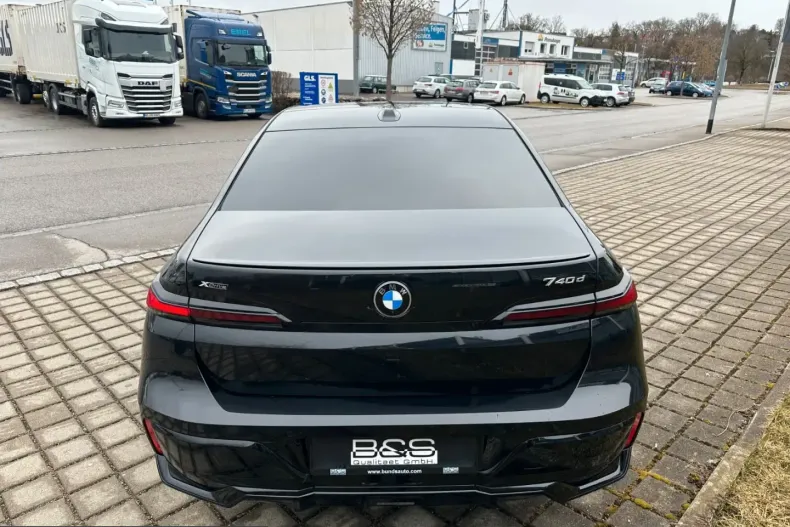 BMW 740 (Seria 7) din 2025 cu 4.050 km - oferta BMW250409 - foto 6