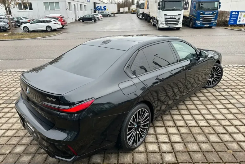 BMW 740 (Seria 7) din 2025 cu 4.050 km - oferta BMW250409 - foto 7
