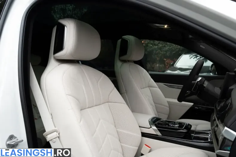 BMW 740 (Seria 7) din 2025 cu 17.700 km - oferta BMW250410 - foto 14