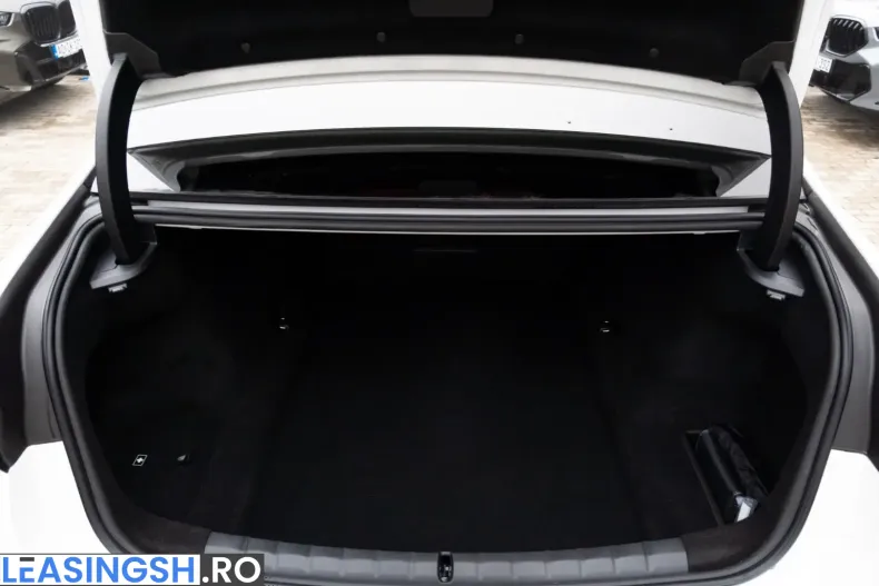 BMW 740 (Seria 7) din 2025 cu 17.700 km - oferta BMW250410 - foto 26