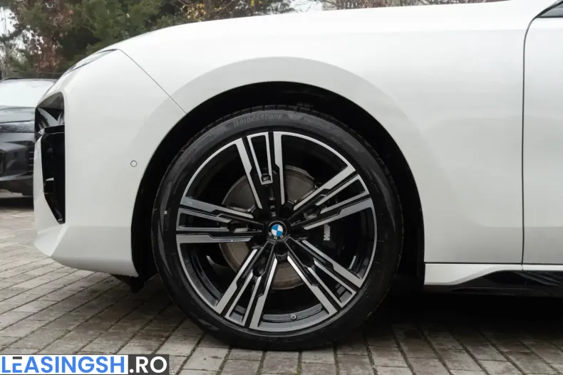 BMW 740 (Seria 7) din 2025 cu 17.700 km - oferta BMW250410 - foto 28