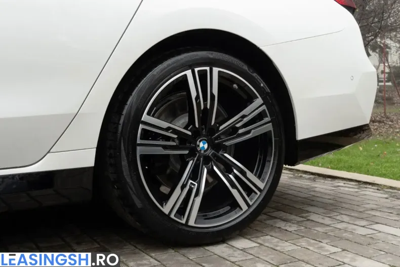 BMW 740 (Seria 7) din 2025 cu 17.700 km - oferta BMW250410 - foto 29