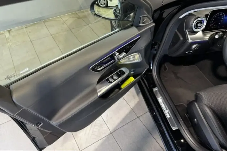 Mercedes-Benz C 200 (Clasa C) din 2025 cu 17.730 km - oferta MER250415 - foto 4