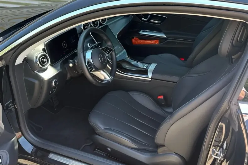 Mercedes-Benz CLE 220 (Clasa CLE) din 2024 cu 22.336 km - oferta MER250417 - foto 13