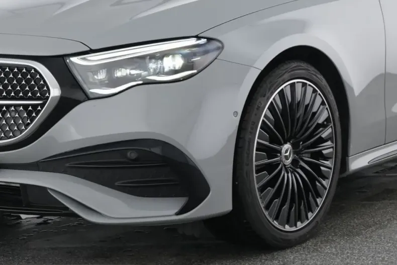 Mercedes-Benz E 450 (Clasa E) din 2025 cu 43.078 km - oferta MER250419 - foto 6