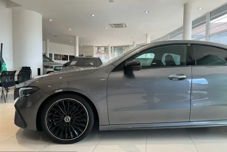 Mercedes-Benz CLA 200 (Clasa CLA) din 2024 cu 45.000 km - oferta MER250422 - foto 6