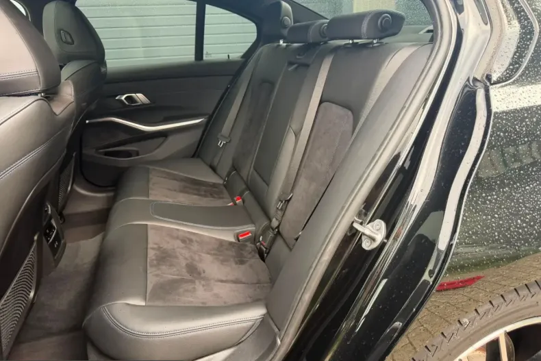 BMW 320 (Seria 3) din 2023 cu 81.000 km - oferta BMW250423 - foto 17