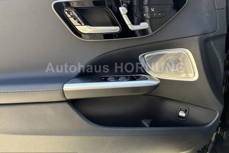 Mercedes-Benz C 300 (Clasa C) din 2025 cu 17.372 km - oferta MER250426 - foto 14