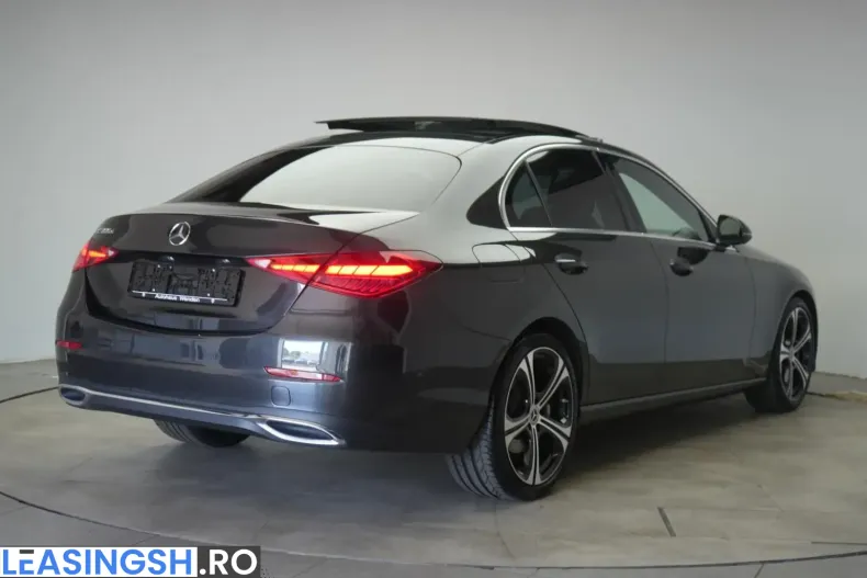 Mercedes-Benz C 300 (Clasa C) din 2022 cu 73.000 km - oferta MER250447 - foto 5