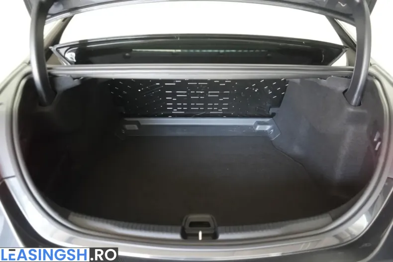 Mercedes-Benz C 300 (Clasa C) din 2022 cu 73.000 km - oferta MER250447 - foto 7