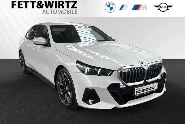 BMW 520 (Seria 5) din 2025 cu 25.590 km - oferta BMW250449 - foto 1