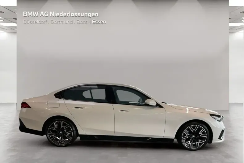 BMW 520 (Seria 5) din 2025 cu 26.902 km - oferta BMW250451 - foto 4