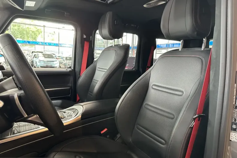 Mercedes-Benz G 450 (Clasa G) din 2024 cu 45.300 km - oferta MER250452 - foto 12