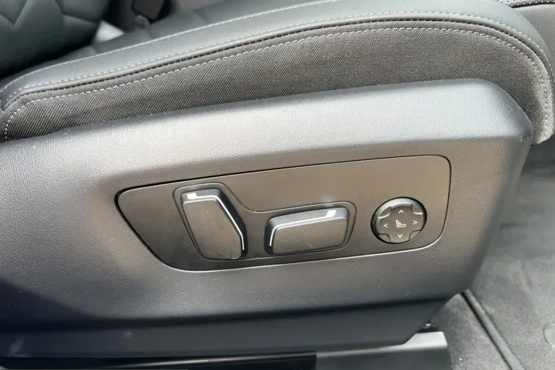 BMW 520 (Seria 5) din 2025 cu 25.200 km - oferta BMW250453 - foto 13