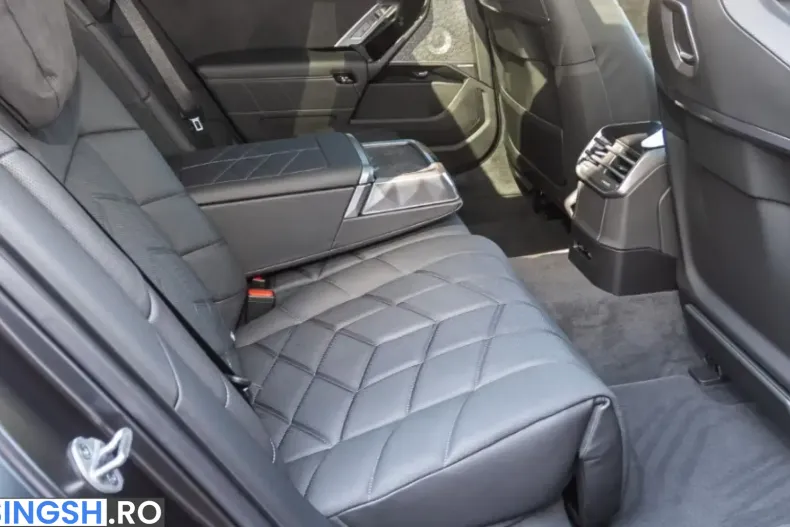 BMW 740 (Seria 7) din 2026 cu 3.000 km - oferta BMW250466 - foto 11