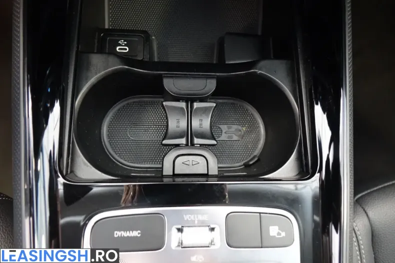 Mercedes-Benz GLA 180 (Clasa GLA) din 2024 cu 79.500 km - oferta MER250472 - foto 27