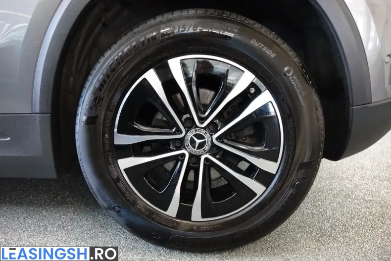 Mercedes-Benz GLA 180 (Clasa GLA) din 2024 cu 79.500 km - oferta MER250472 - foto 33