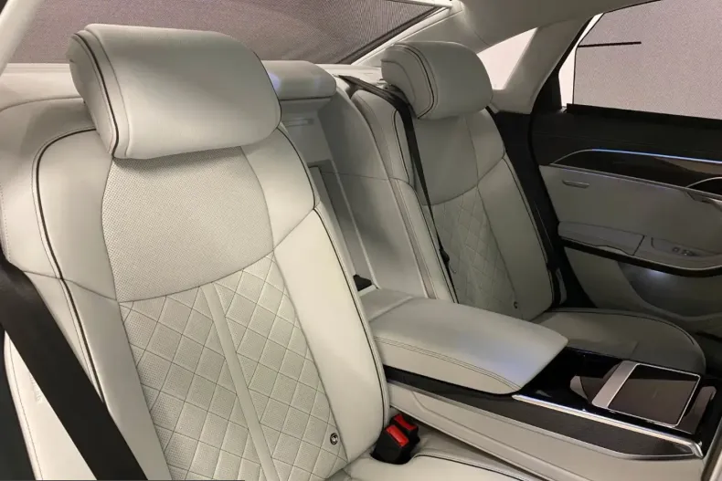 Audi S8 din 2025 cu 25.648 km - oferta AUD250479 - foto 12